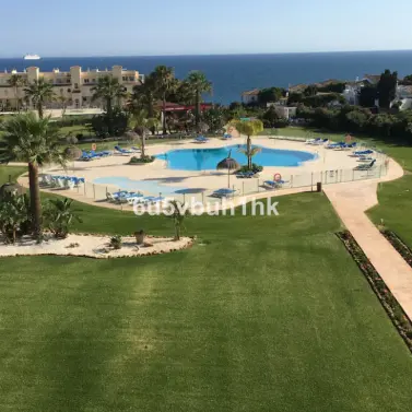 Sale of middle floor apartment in El Chaparral