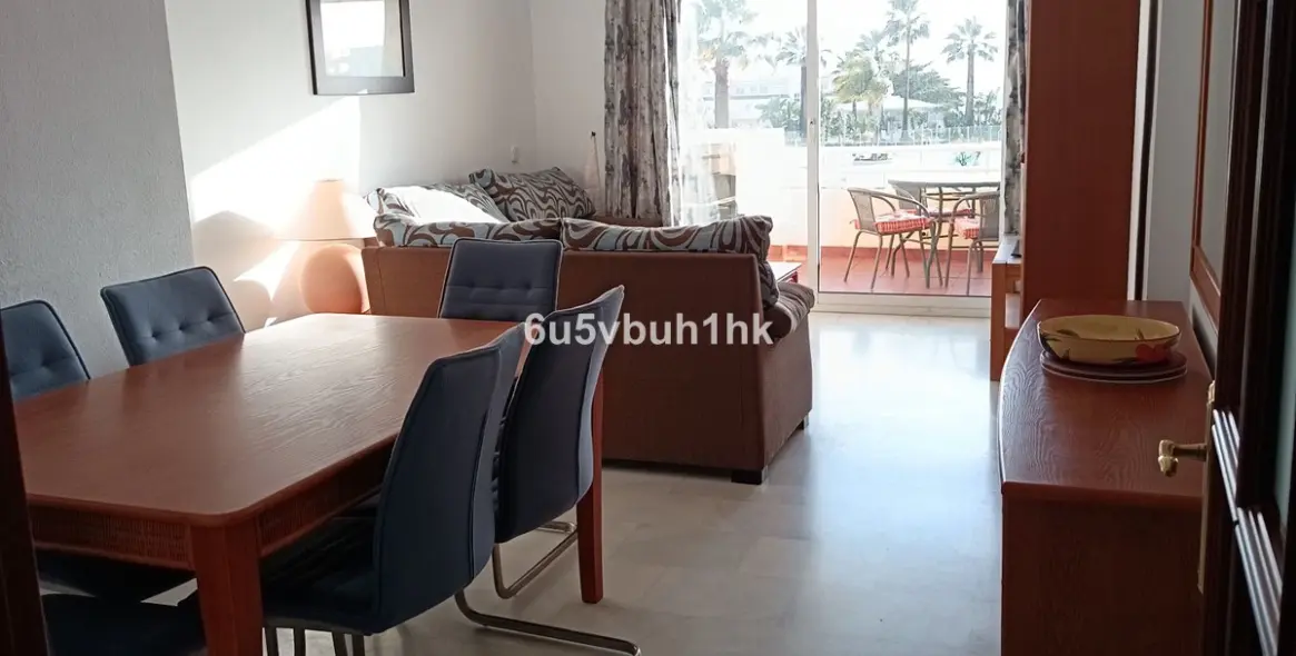 Sale of middle floor apartment in El Chaparral 14