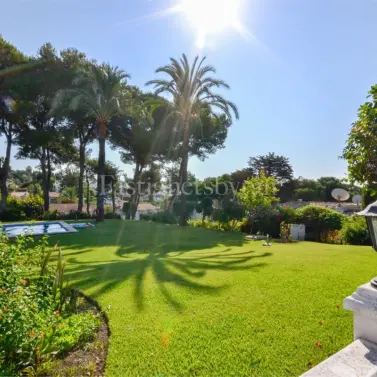 Продажа таунхауса в Nueva Andalucía