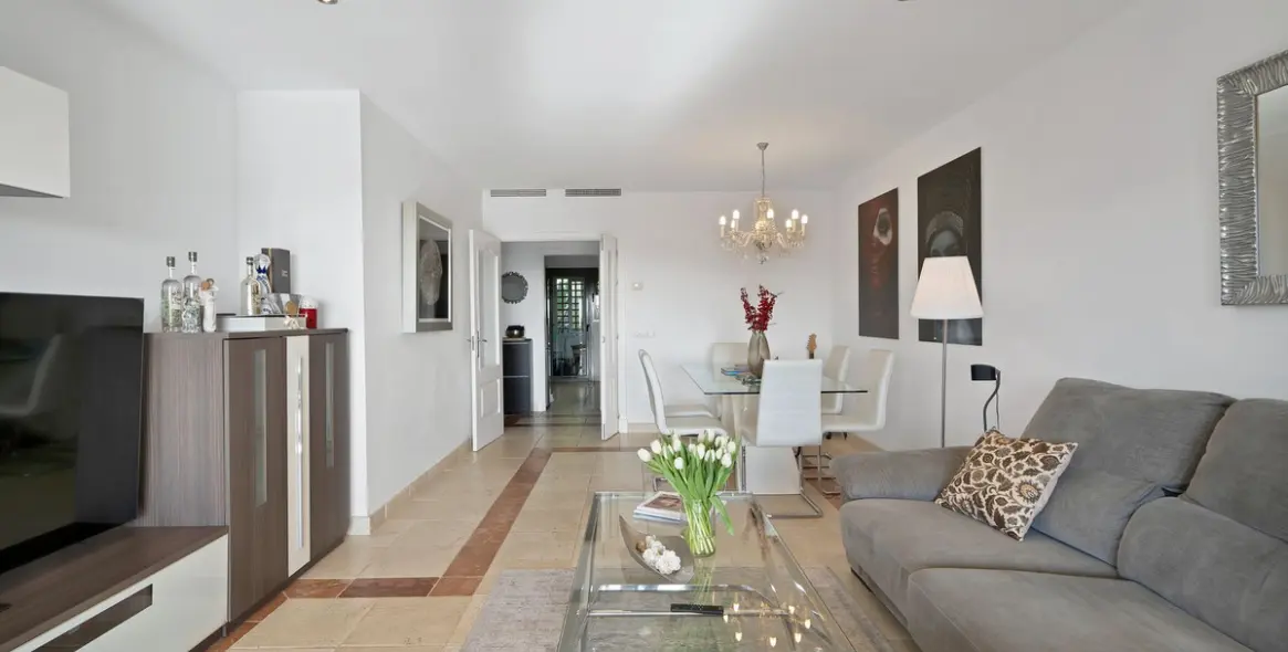 Продажа апартаментов на среднем этаже в Atalaya 5