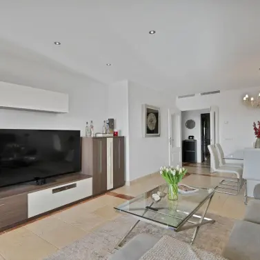 Продажа апартаментов на среднем этаже в Atalaya