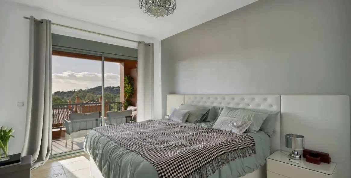 Продажа апартаментов на среднем этаже в Atalaya 12