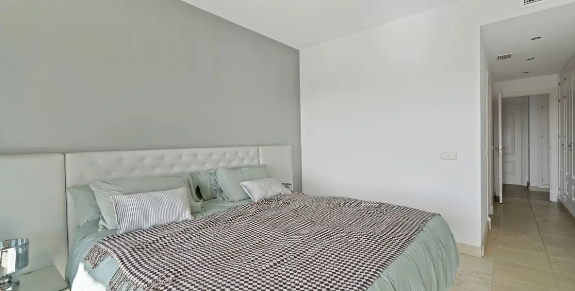 Продажа апартаментов на среднем этаже в Atalaya 15