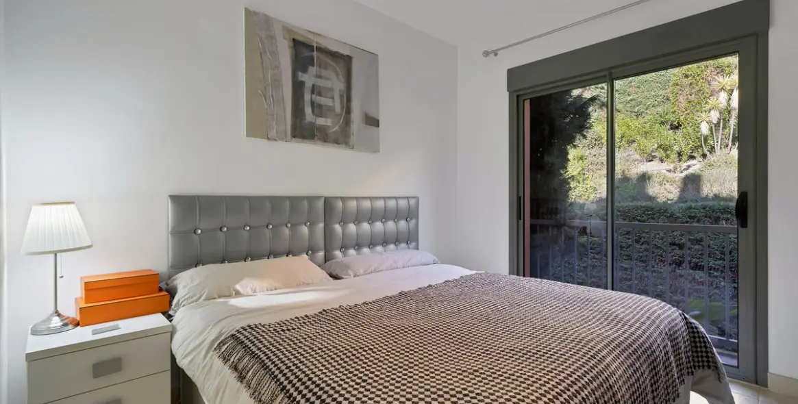 Продажа апартаментов на среднем этаже в Atalaya 19