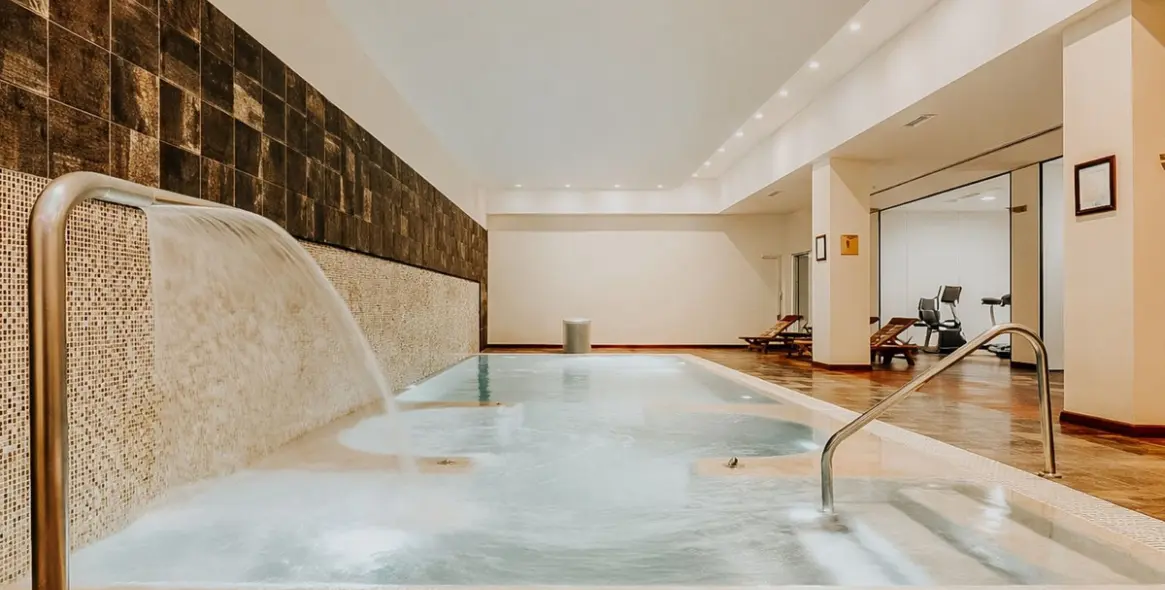 Sale of middle floor apartment in Atalaya 32