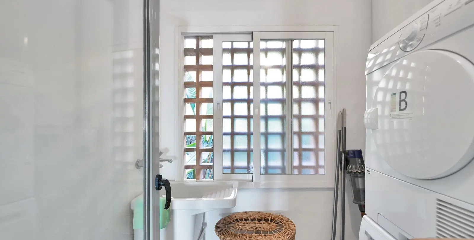 Sale of middle floor apartment in Atalaya 10