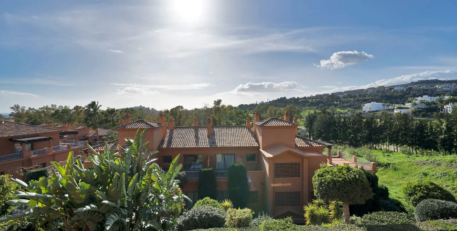 Sale of middle floor apartment in Atalaya 31