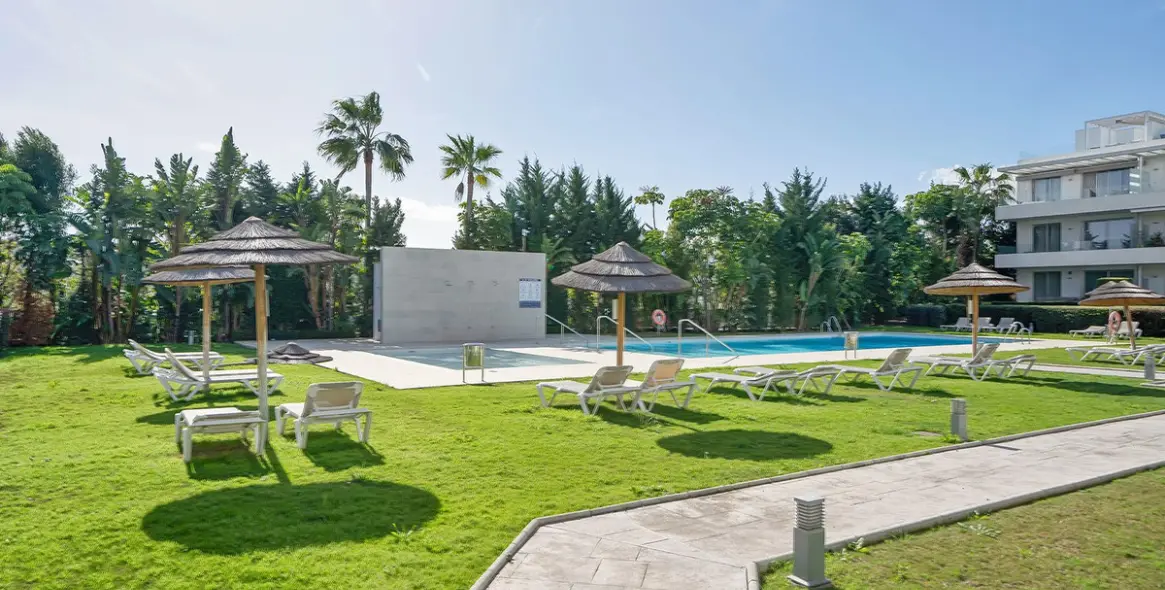 Sale of ground floor apartment in Cancelada 2