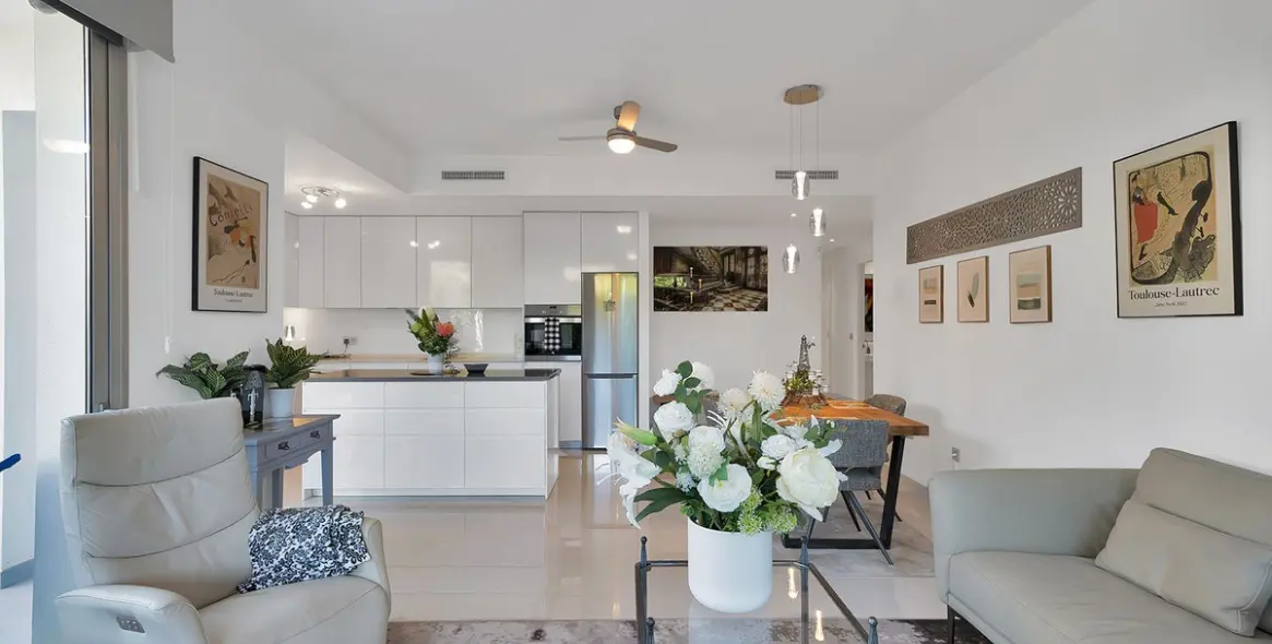 Sale of ground floor apartment in Cancelada 7