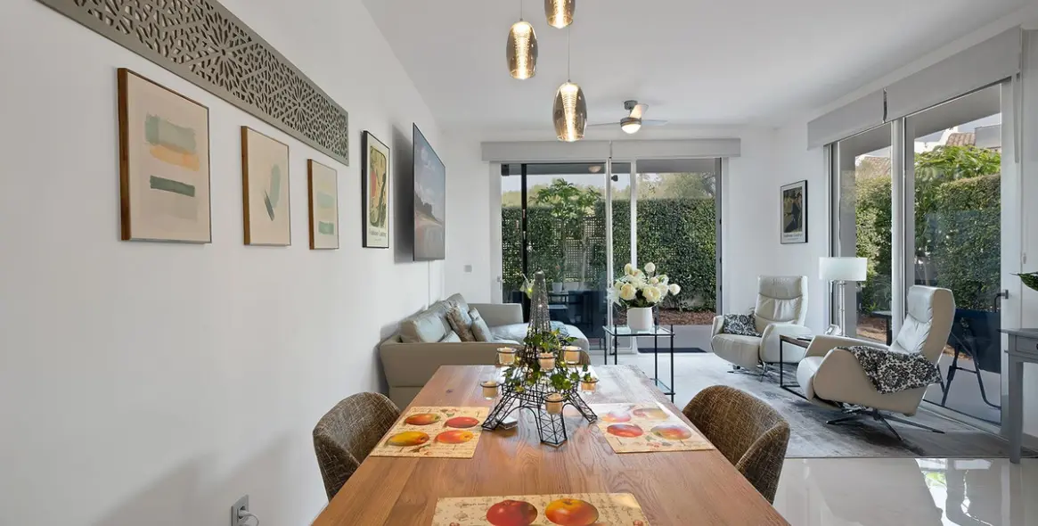 Sale of ground floor apartment in Cancelada 9