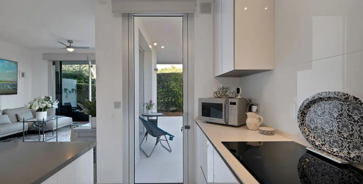 Sale of ground floor apartment in Cancelada 12