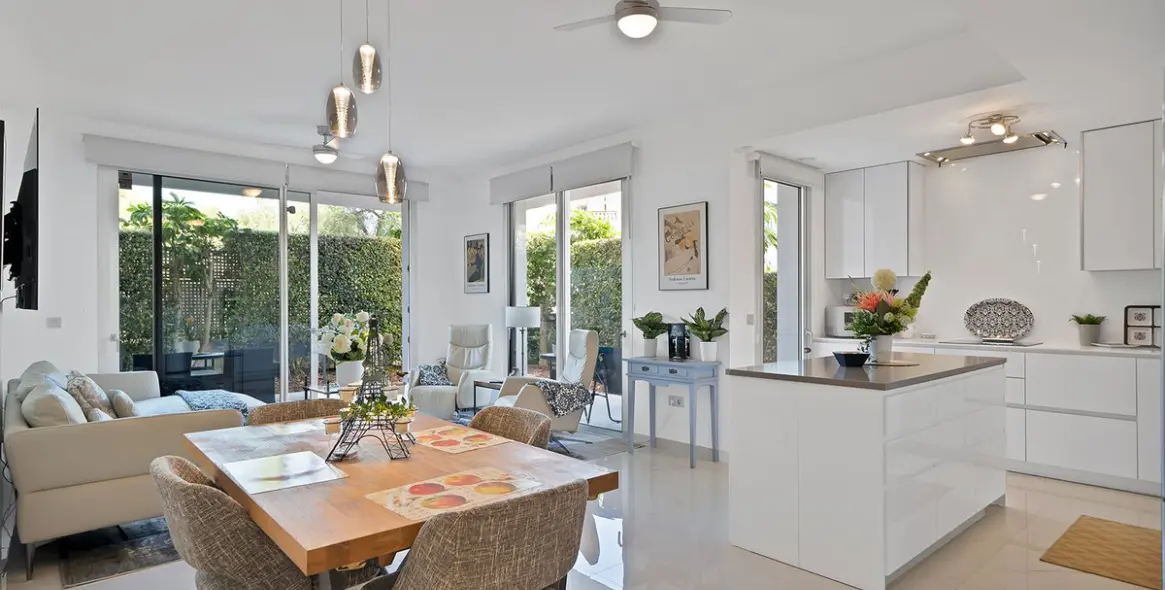 Sale of ground floor apartment in Cancelada 14