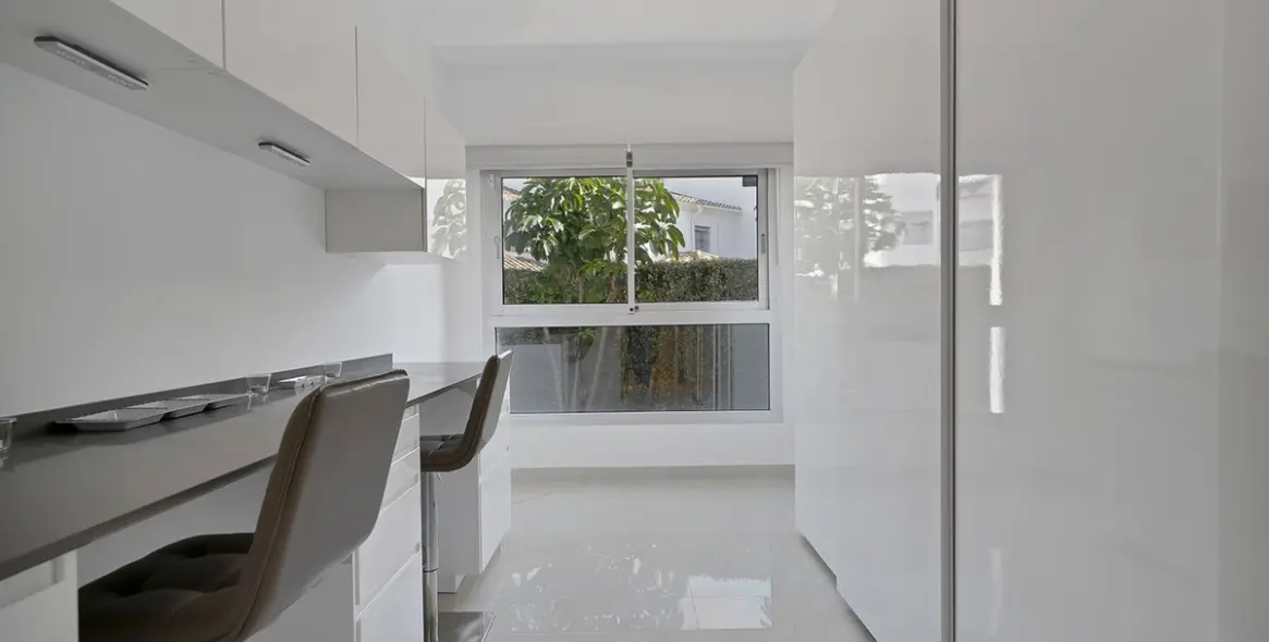 Sale of ground floor apartment in Cancelada 16