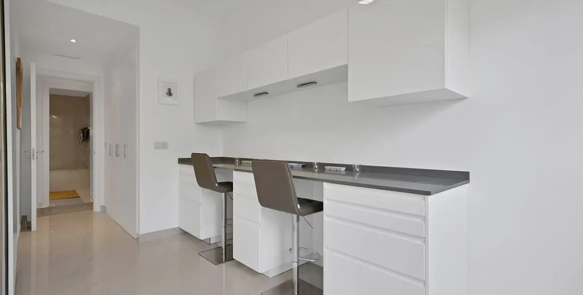 Sale of ground floor apartment in Cancelada 17