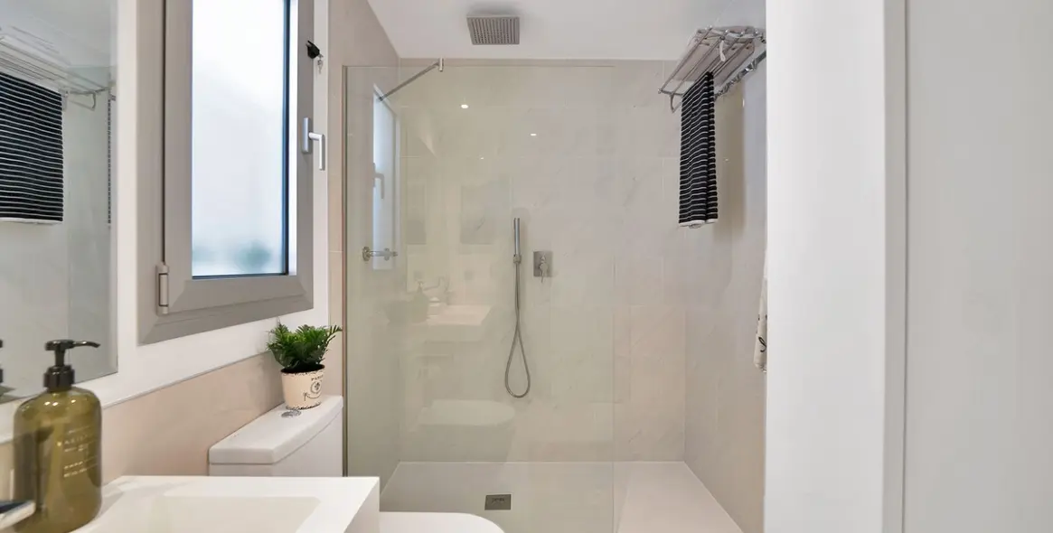 Sale of ground floor apartment in Cancelada 19