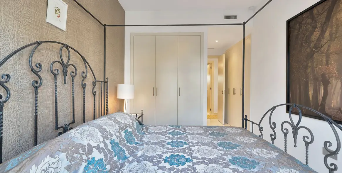 Sale of ground floor apartment in Cancelada 20