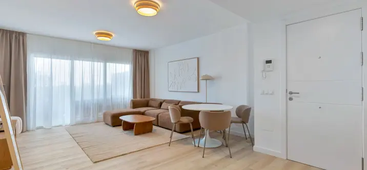 Venta de apartamento en planta media en La Campana 3