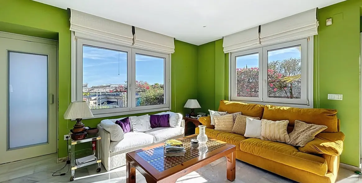 Продажа  отдельно стоящей виллы в Almayate 5