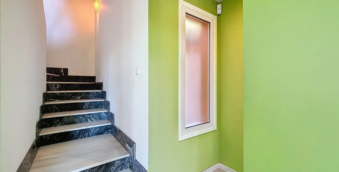 Продажа  отдельно стоящей виллы в Almayate 16