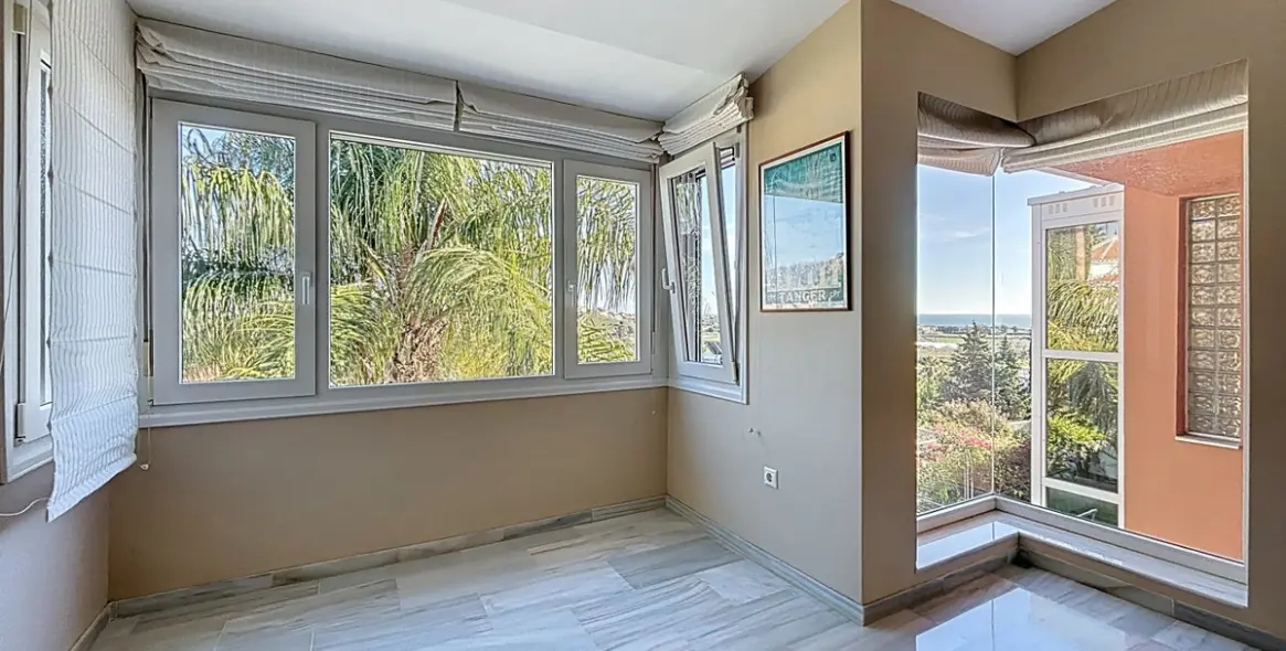 Продажа  отдельно стоящей виллы в Almayate 24