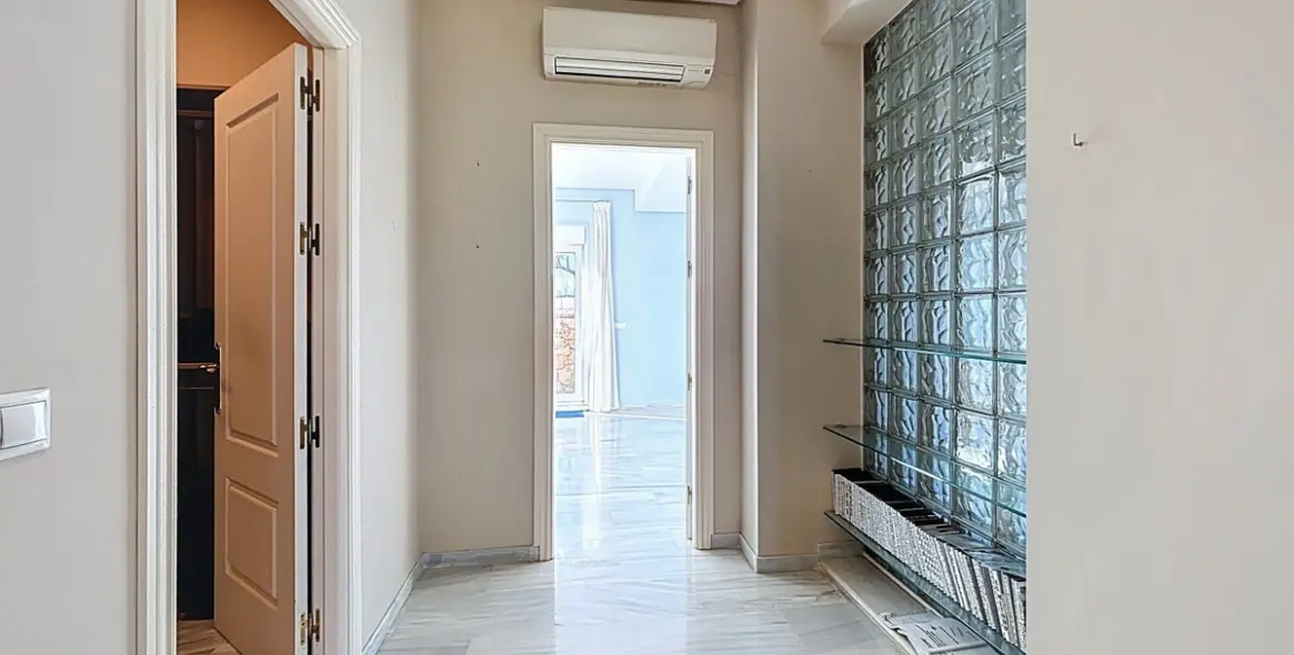 Продажа  отдельно стоящей виллы в Almayate 28