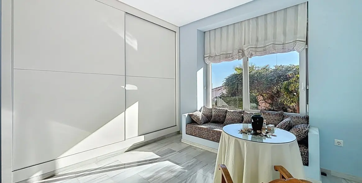 Продажа  отдельно стоящей виллы в Almayate 32