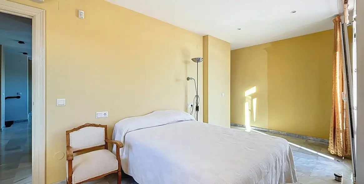 Продажа  отдельно стоящей виллы в Almayate 36