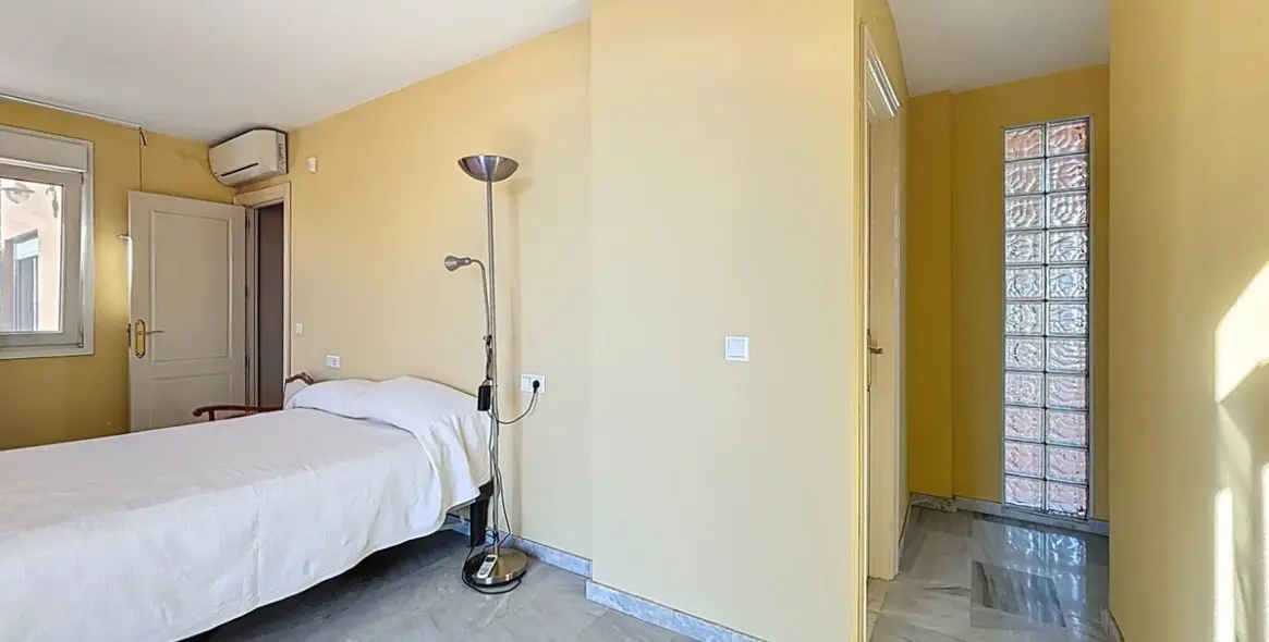 Продажа  отдельно стоящей виллы в Almayate 38