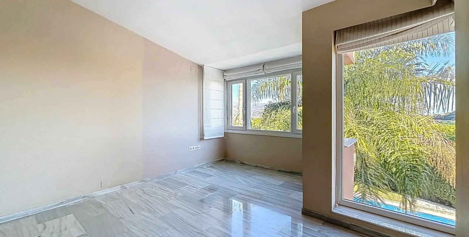 Venta de villa independiente en Almayate 23