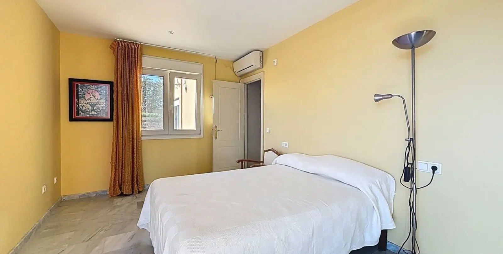 Venta de villa independiente en Almayate 37