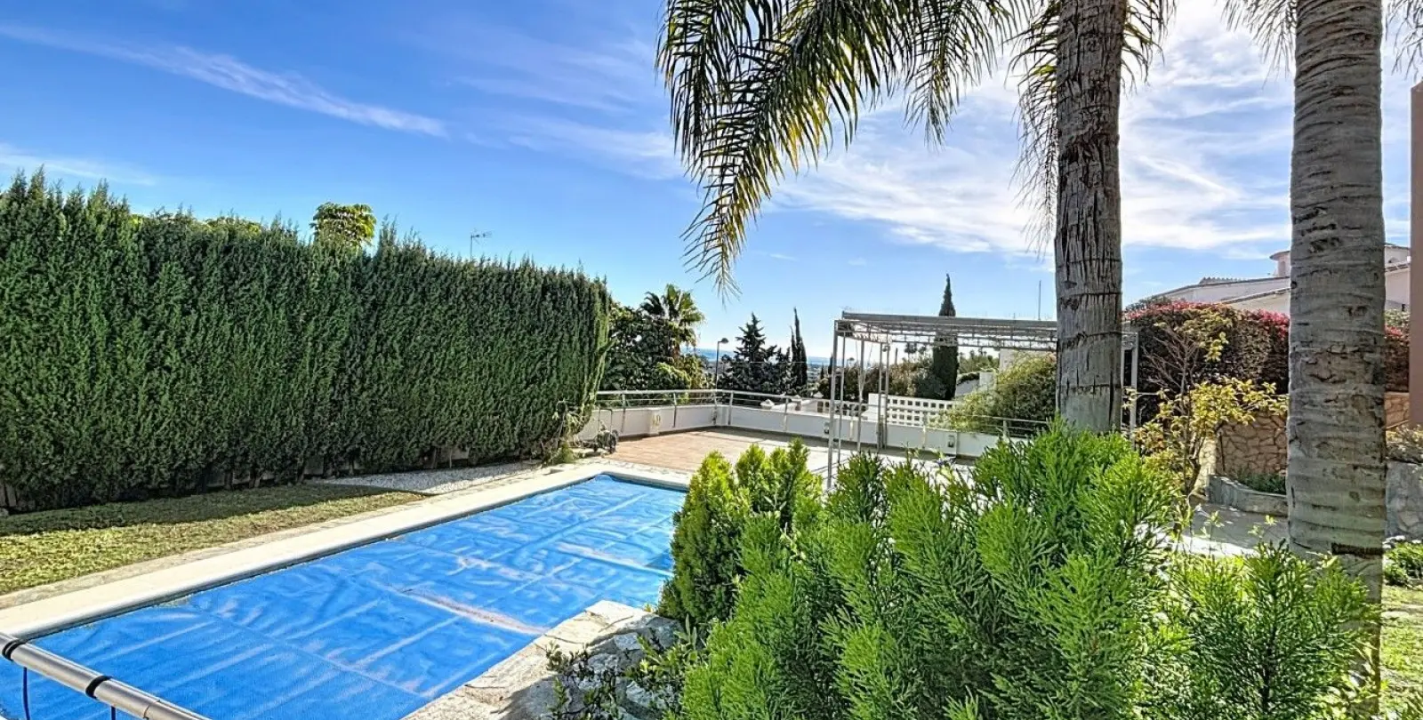 Venta de villa independiente en Almayate 46