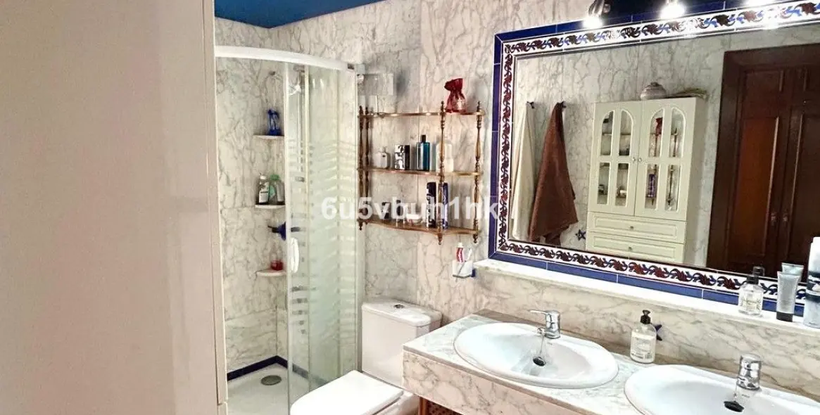 Продажа апартаментов на среднем этаже в Fuengirola 13