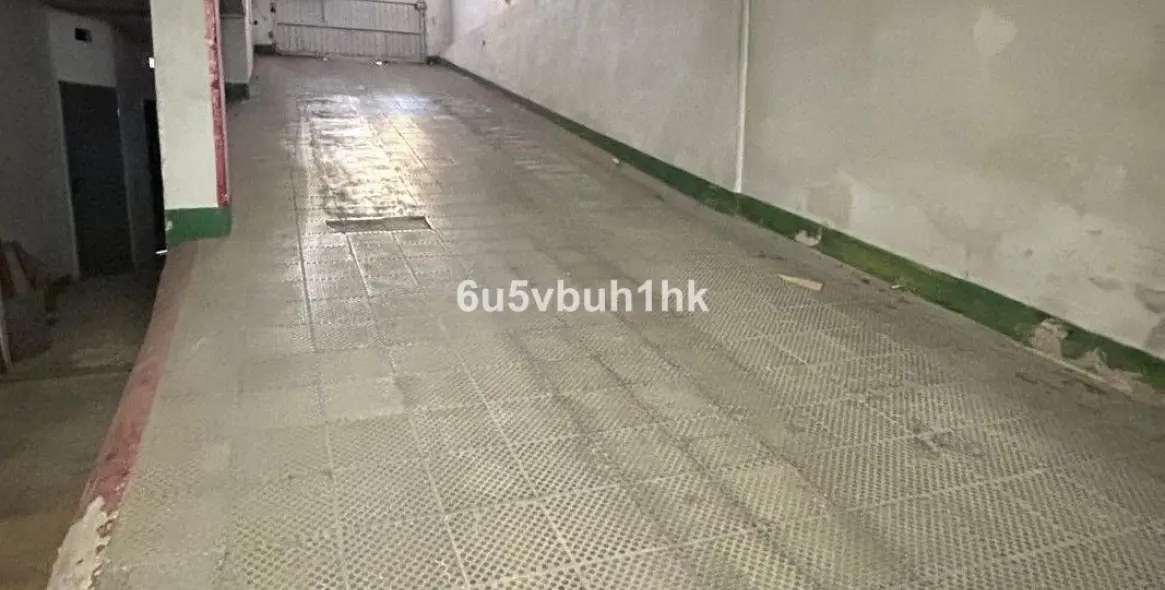Sale of middle floor apartment in Fuengirola 40