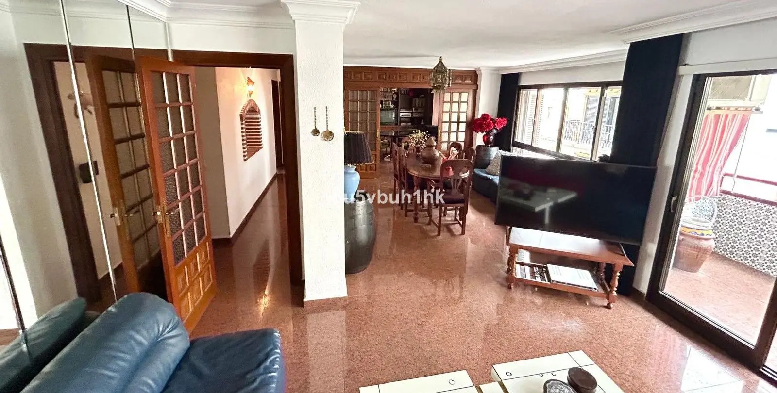 Venta de apartamento en planta media en Fuengirola 2