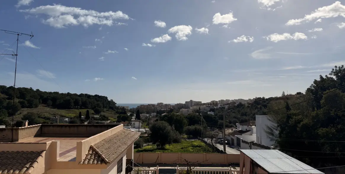 Продажа  отдельно стоящей виллы в Torremolinos 4