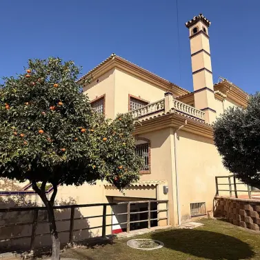 Продажа  отдельно стоящей виллы в Torremolinos
