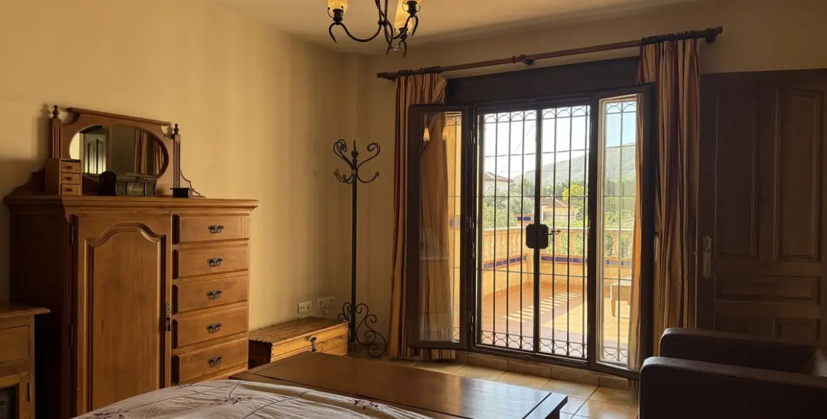 Продажа  отдельно стоящей виллы в Torremolinos 14