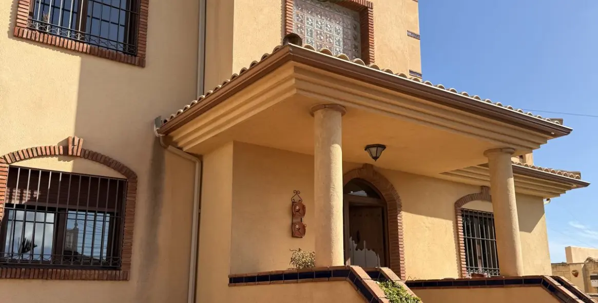 Продажа  отдельно стоящей виллы в Torremolinos 25
