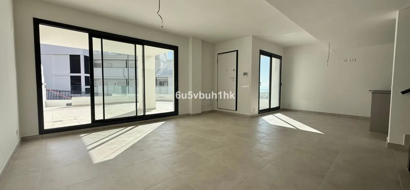 Sale of townhouse in Benalmadena 2