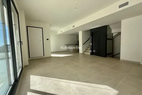 Image 4 thumb