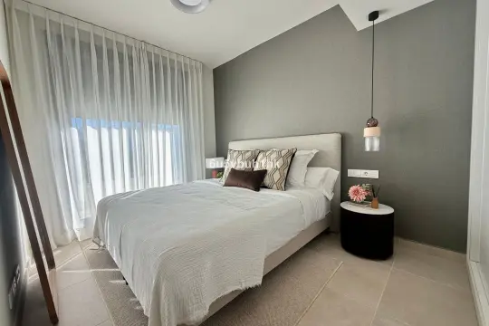 Image 8 thumb