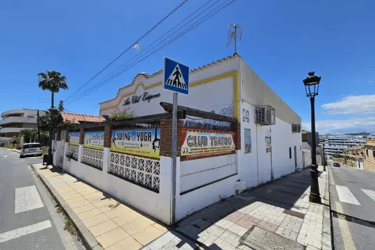 Image 9 thumb