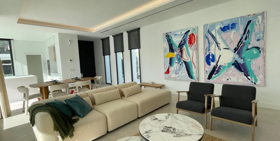 Продажа  отдельно стоящей виллы в Estepona 5