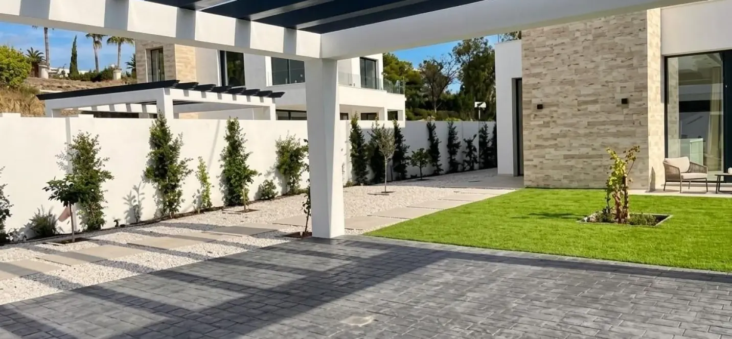 Venta de villa independiente en Estepona 1