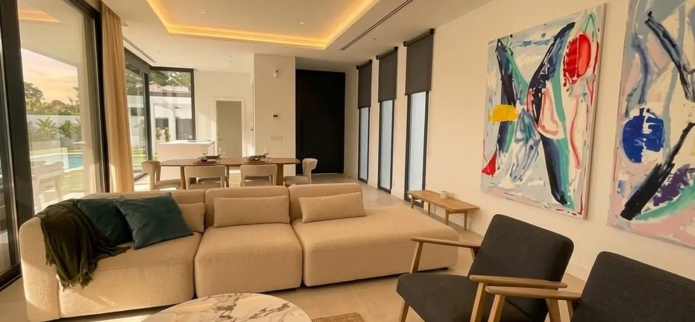 Venta de villa independiente en Estepona 3