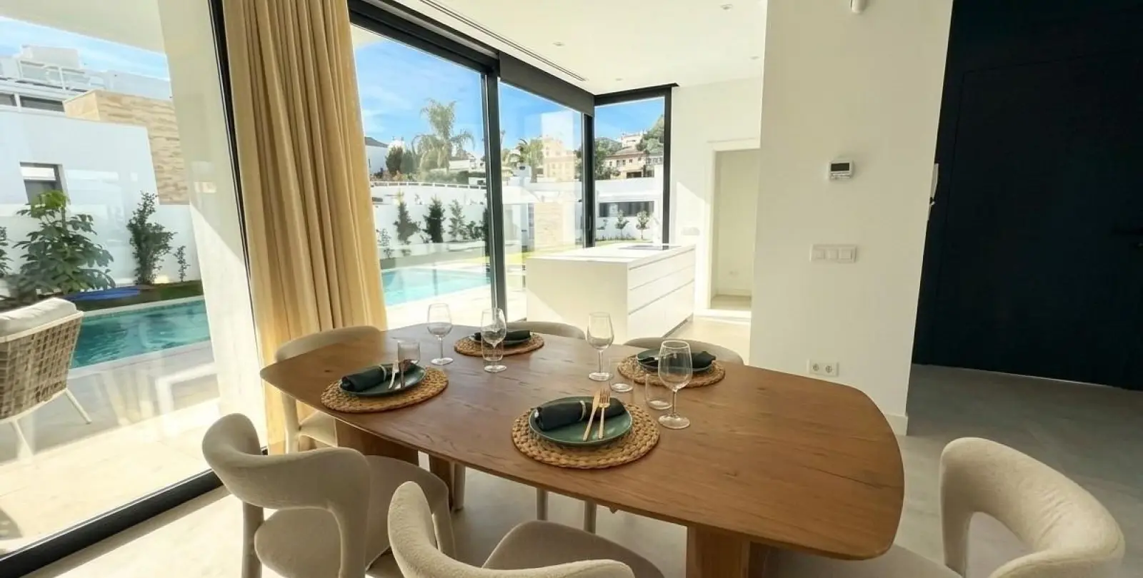 Venta de villa independiente en Estepona 8