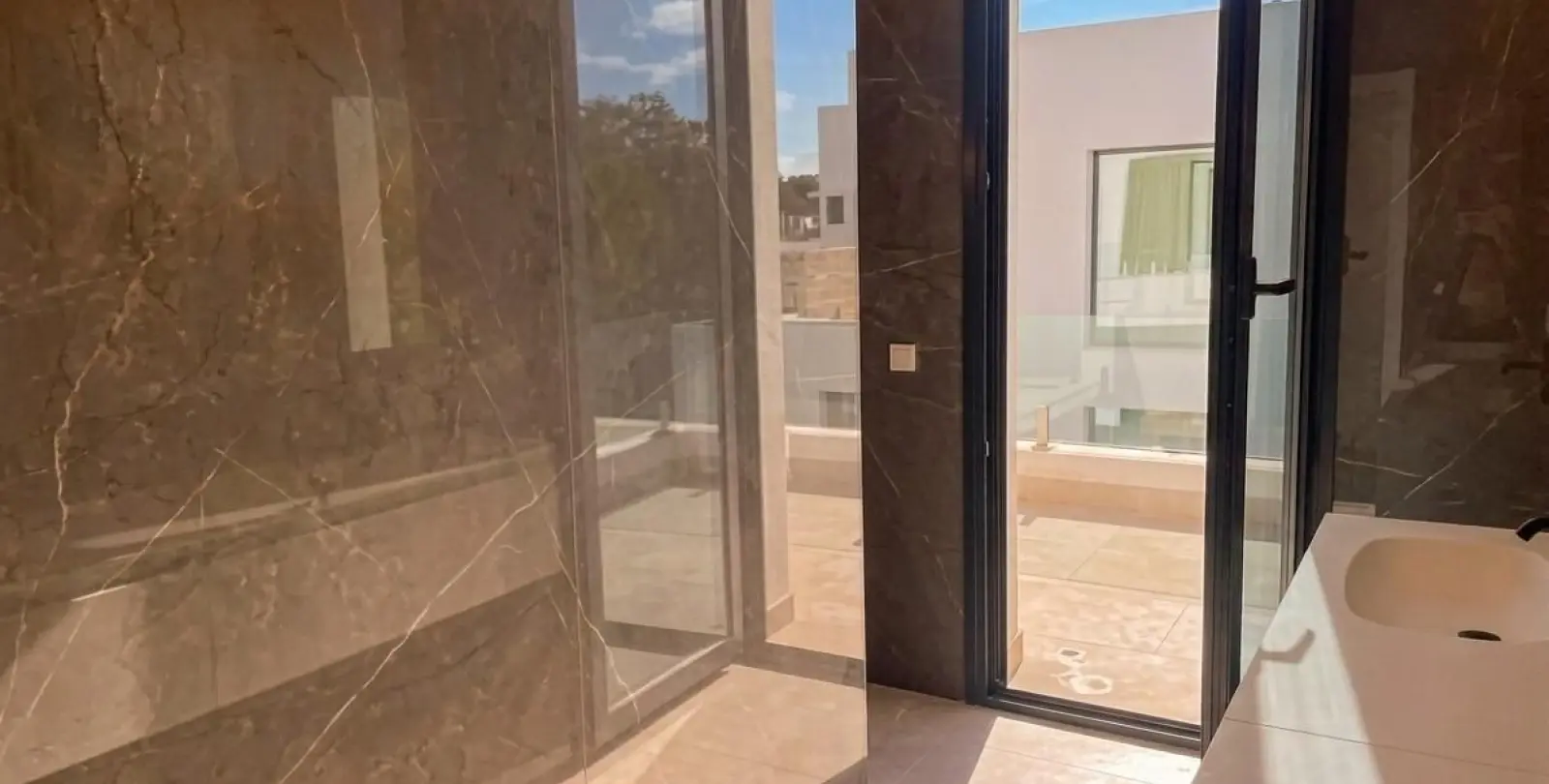 Venta de villa independiente en Estepona 20