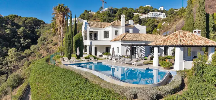 Venta de villa independiente en Benahavís 0