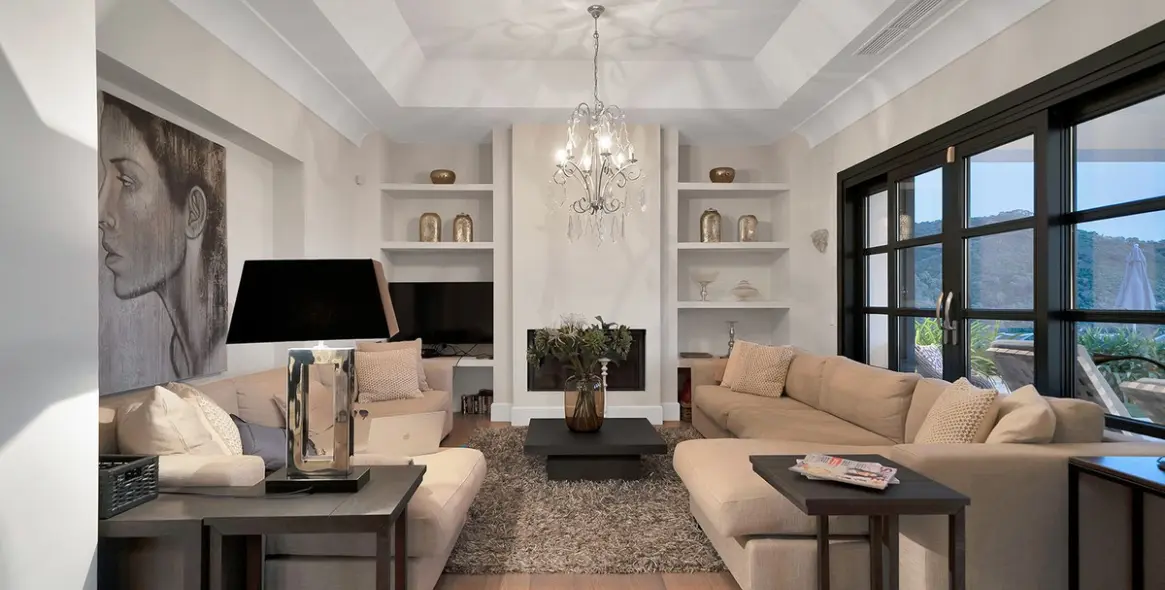 Sale of detached villa in Benahavís 11