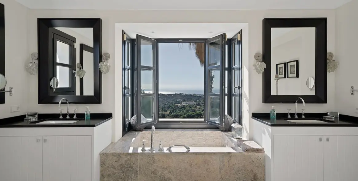 Продажа  отдельно стоящей виллы в Benahavís 24